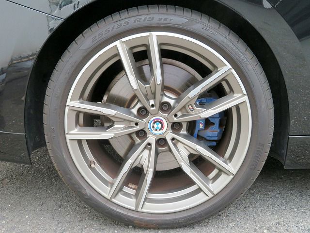 M240i xDrive Coupé RHD