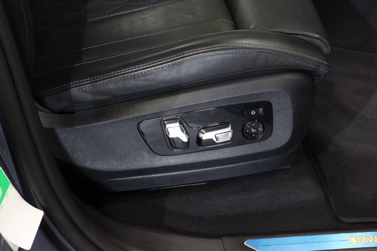 X7 xDrive40d RHD US