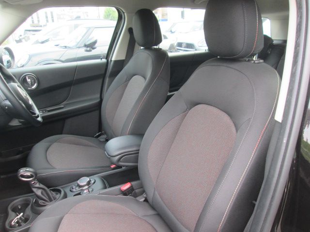 MINI CROSSOVER ONE