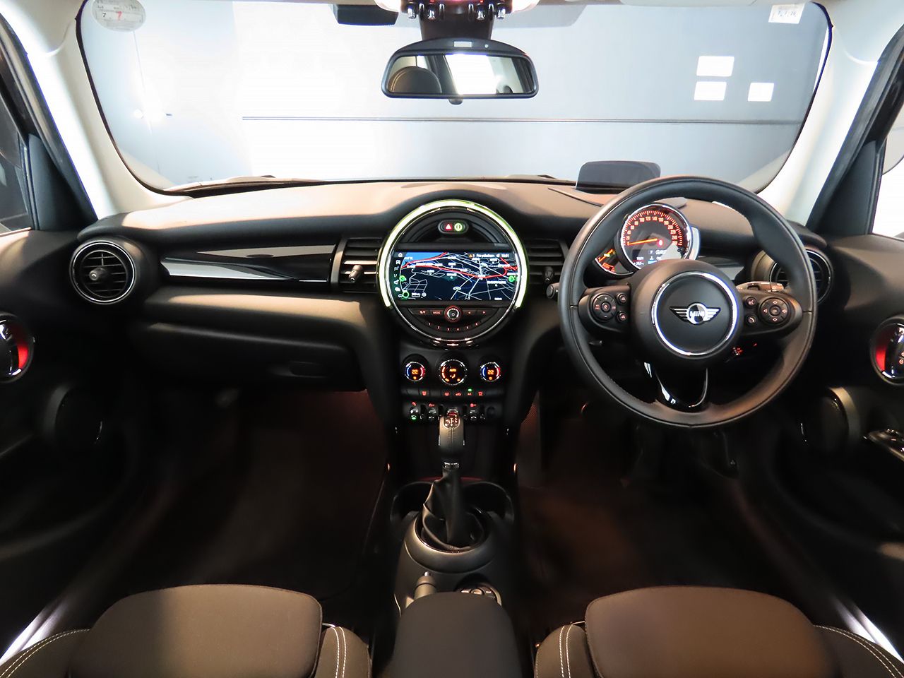 F55 COOPER S D(AT)
