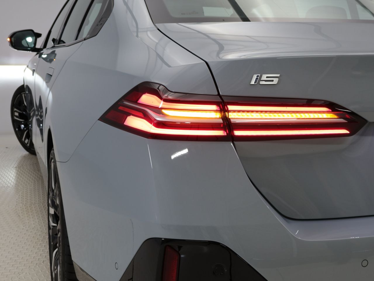 BMW i5 M60 xDrive Sedan RHD
