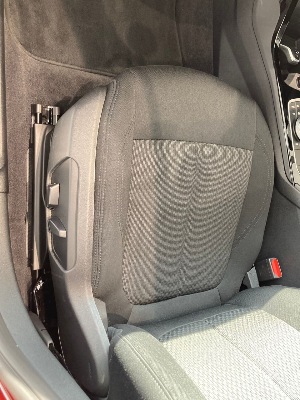 F40 118d Sports Hatch 5-door B47 2.0d