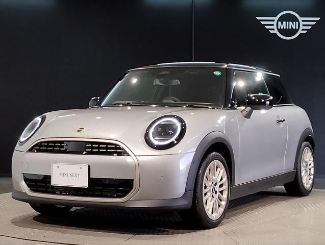 THE NEW MINI COOPER (3 DOOR) C