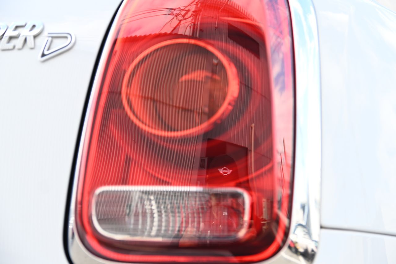 MINI CROSSOVER COOPER D