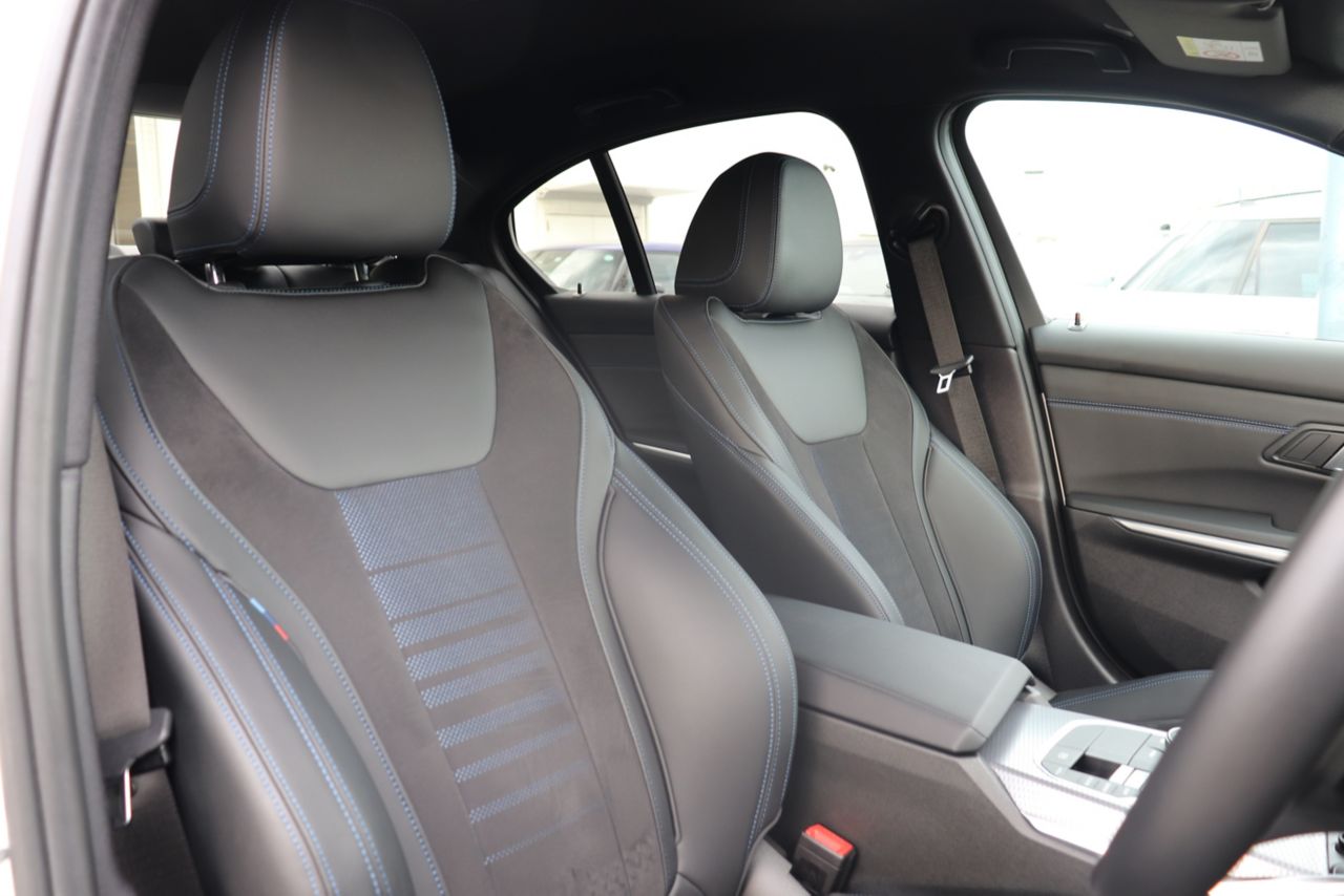 320d xDrive Berline RHD