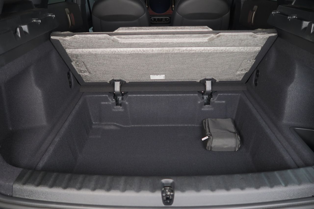 U25 MINI John Cooper Works Countryman ALL4