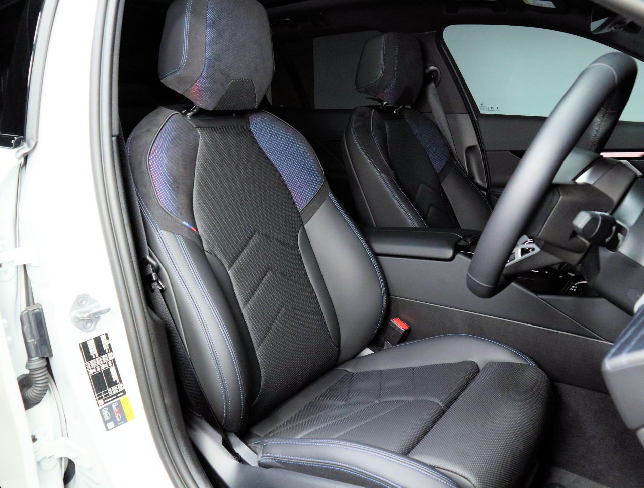 BMW i5 eDrive40 M Sport RHD