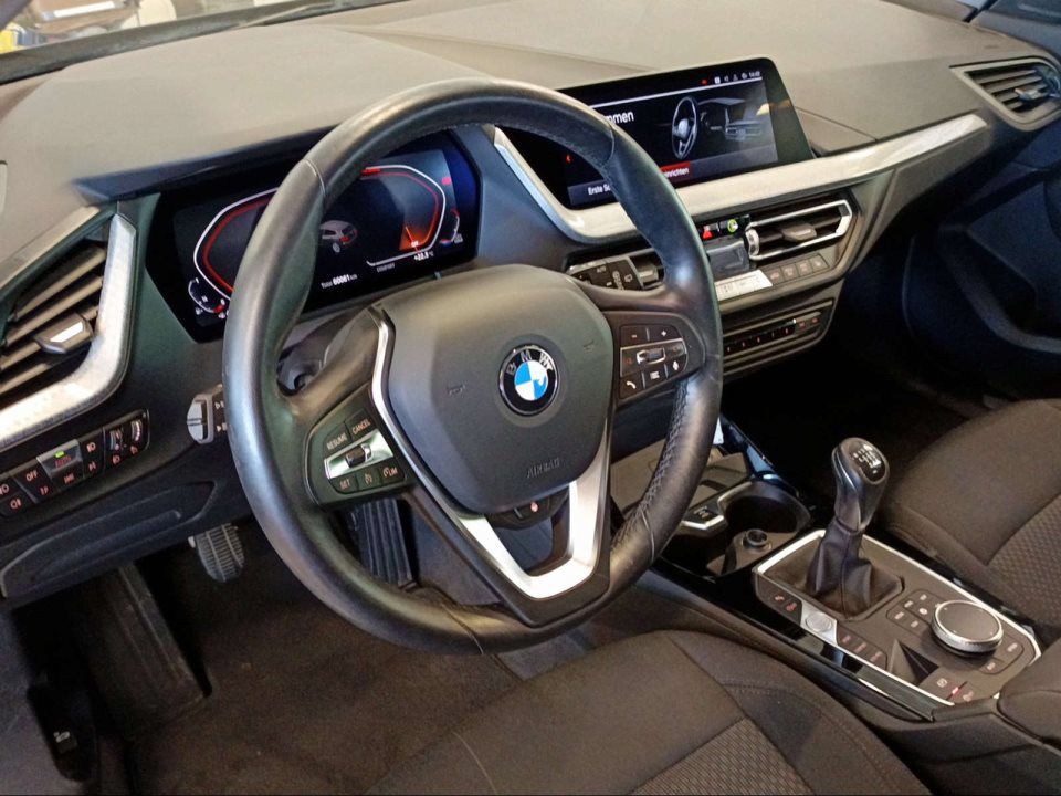 BMW 118