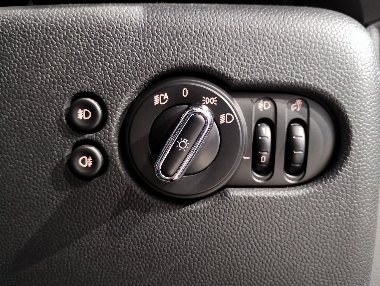 F56 COOPER S D(AT)