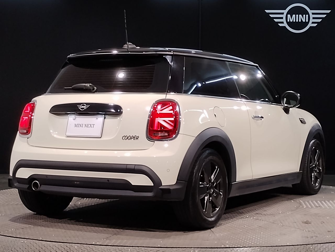 MINI Cooper F56 RHD
