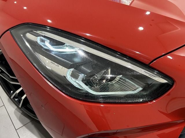 G29 z4 sDrive20i RHD