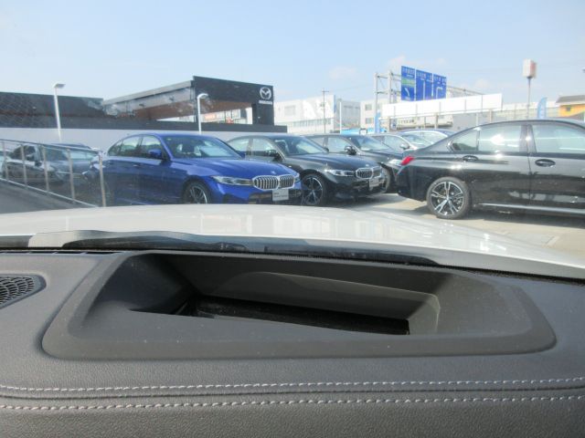 G** 4**i C********** B** 2**i RHD