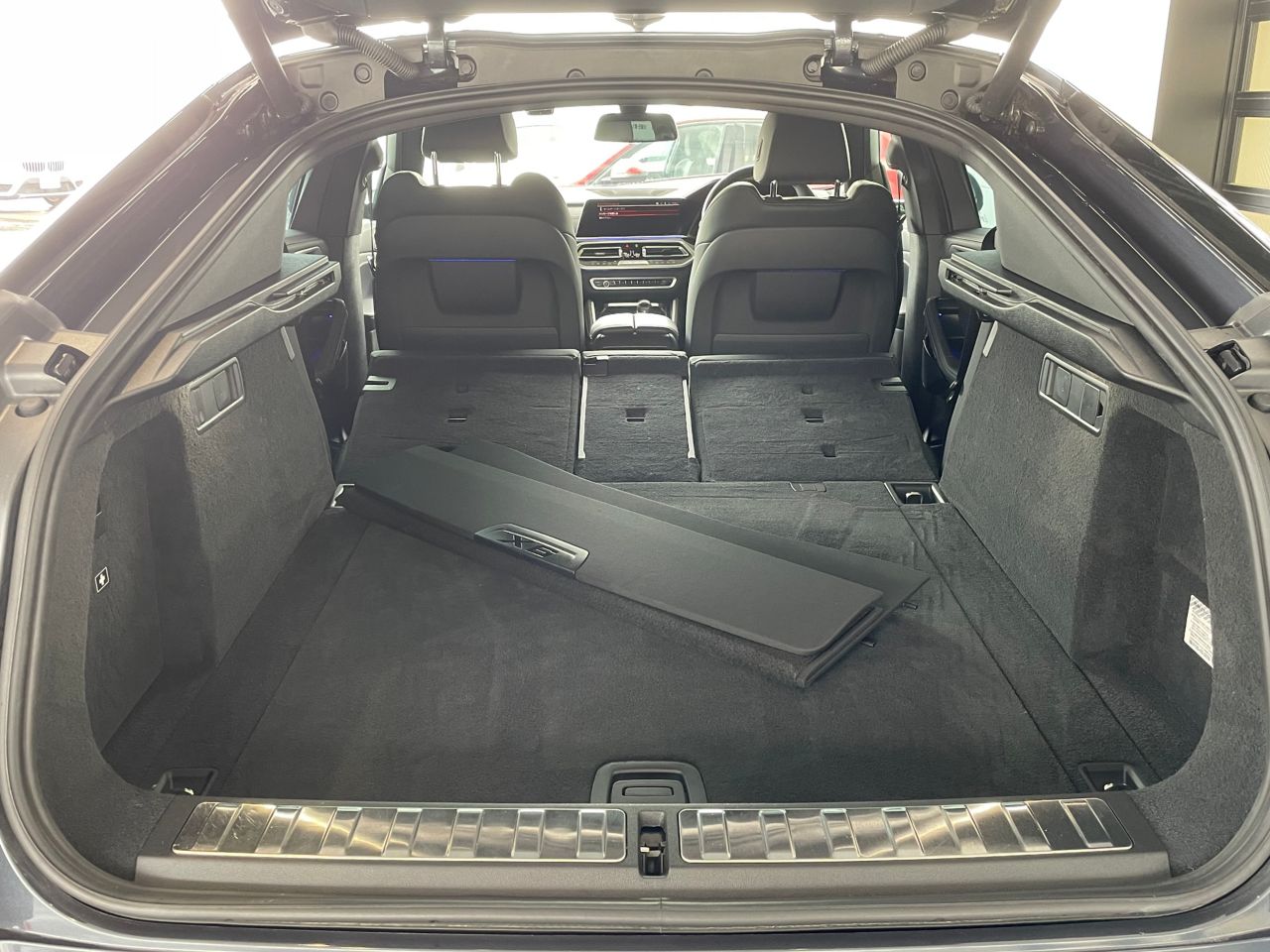 X* xDrive30d RHD