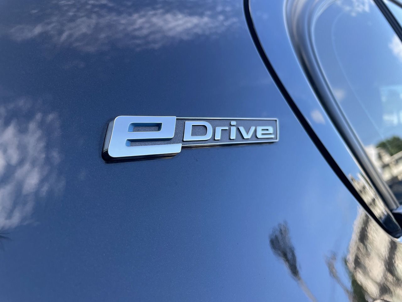 330E IPERFORMANCE SEDAN RHD
