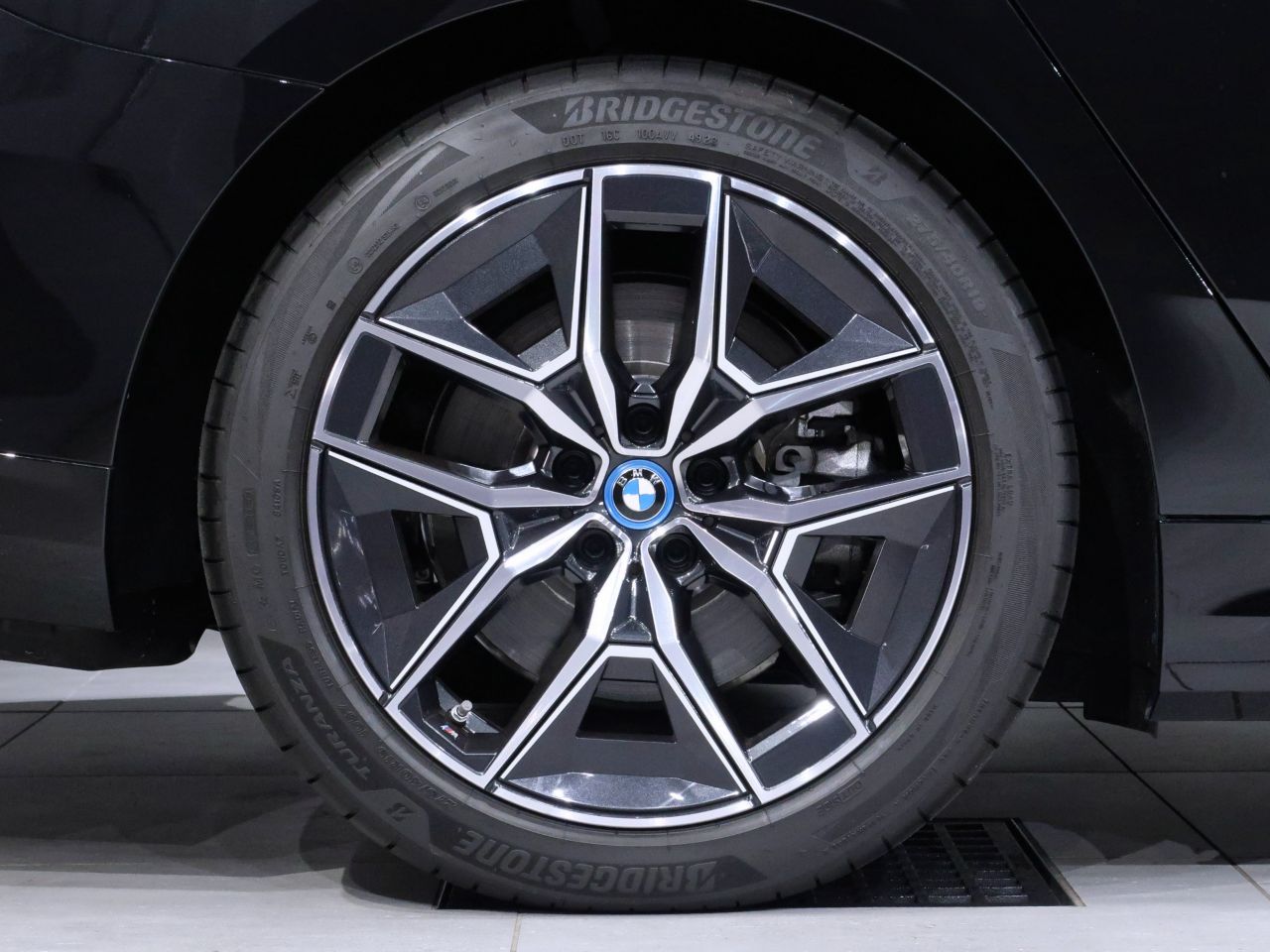 BMW i5 eDrive40 M Sport RHD