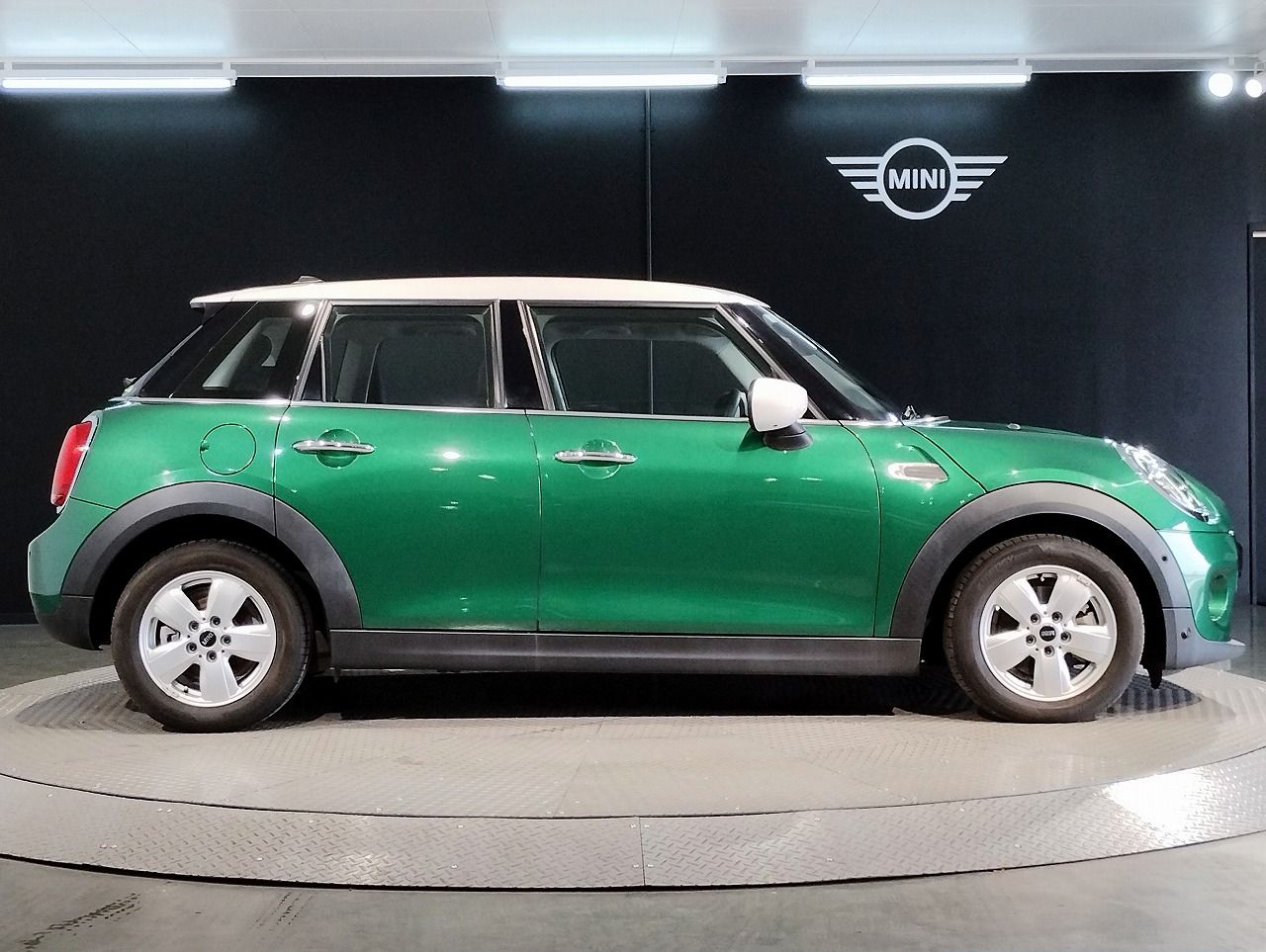 MINI F55 Cooper D 5dr Hatch LCI