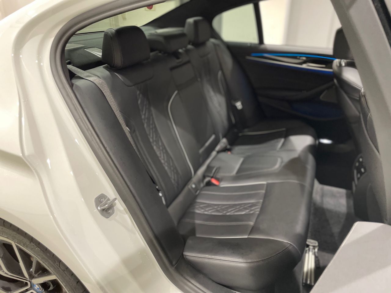 530e Sedan RHD
