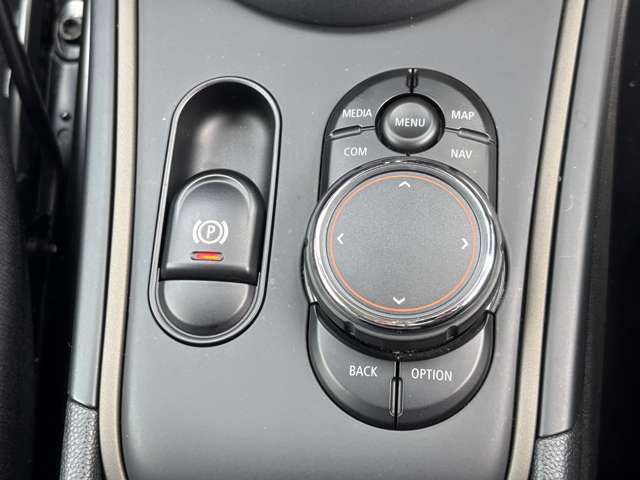 MINI CROSSOVER COOPER D