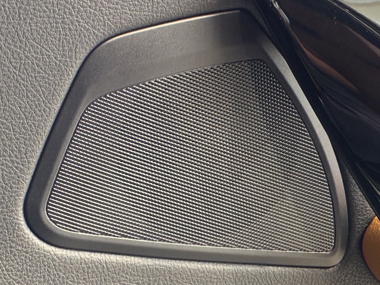 118D 5DOOR RHD