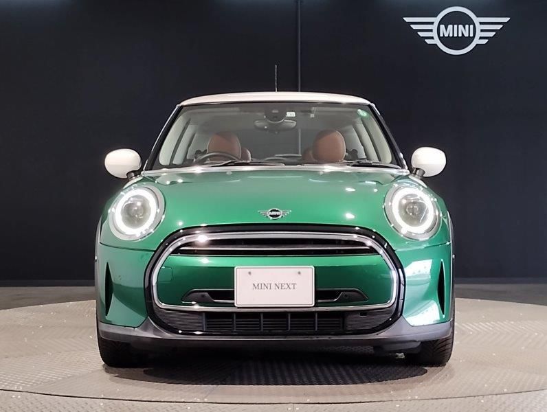 MINI Cooper F56 RHD