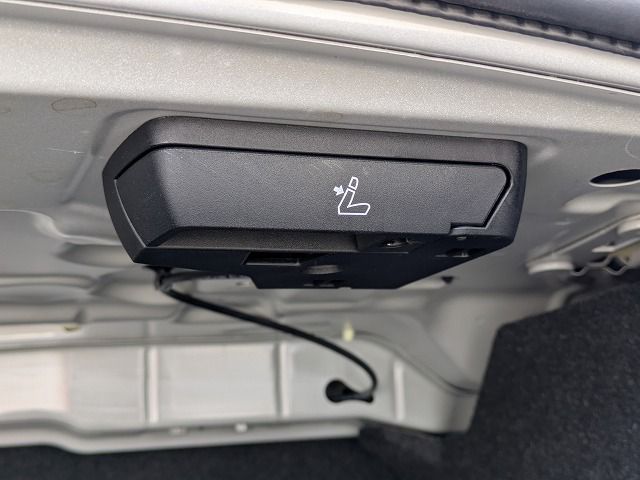 320d xDrive Berline RHD