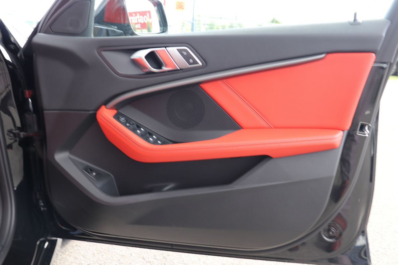 F40 118d Sports Hatch 5-door B47 2.0d