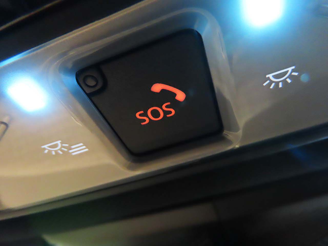 J01 MINI Cooper SE