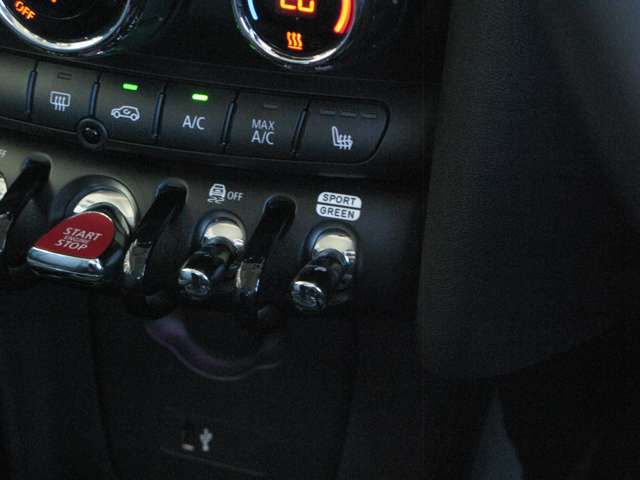 MINI Cooper F56 RHD