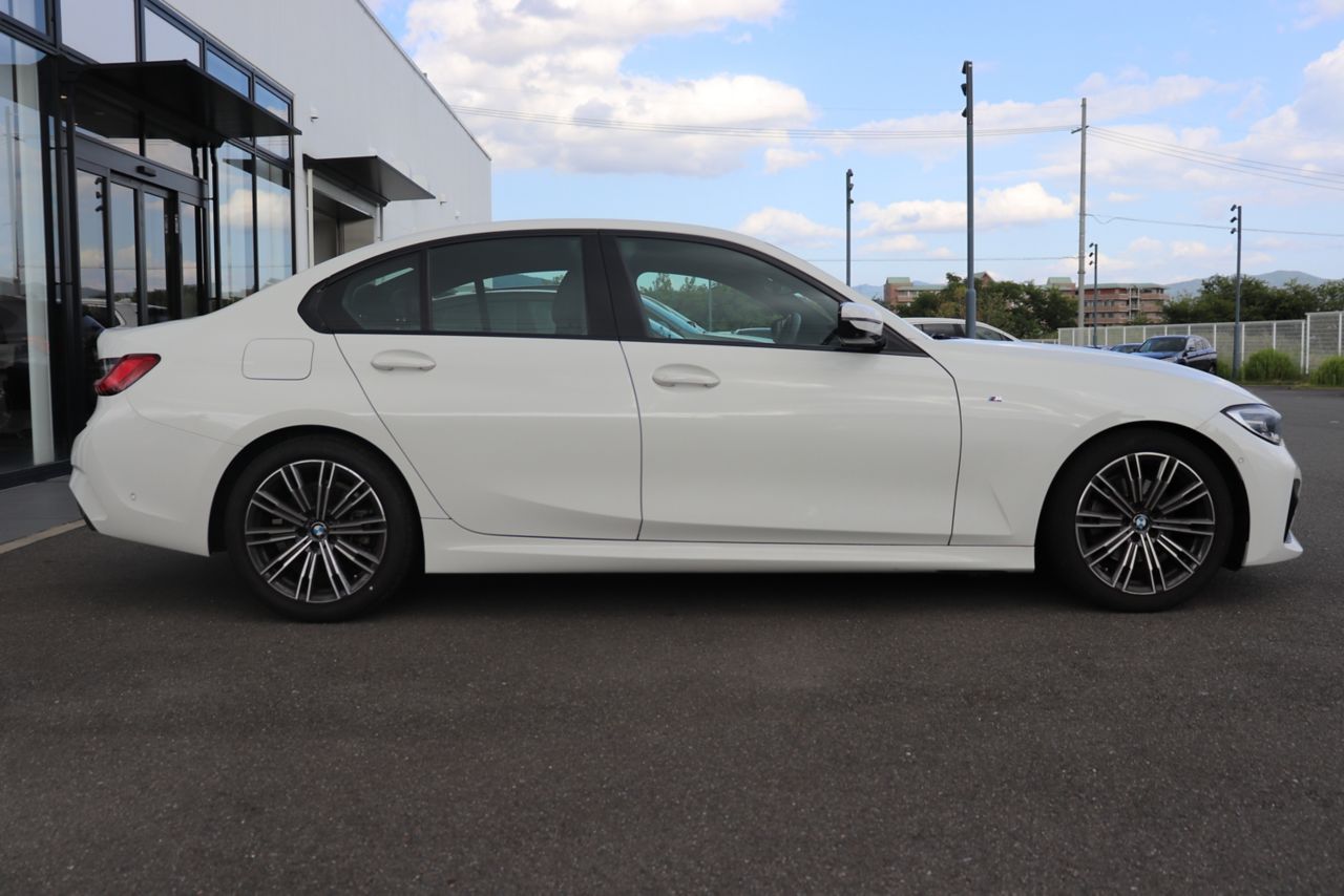 G20 320i Saloon RHD MX