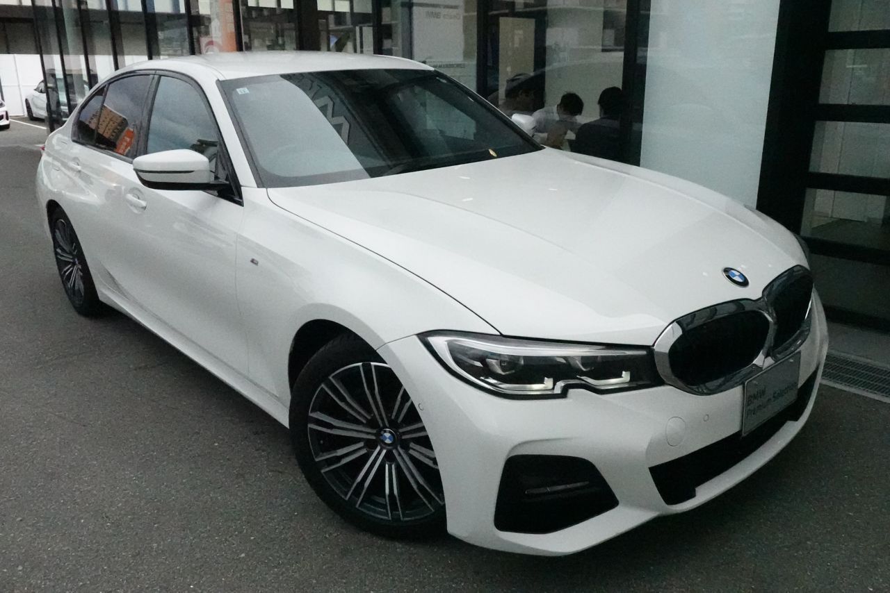 G20 320i Saloon RHD TU