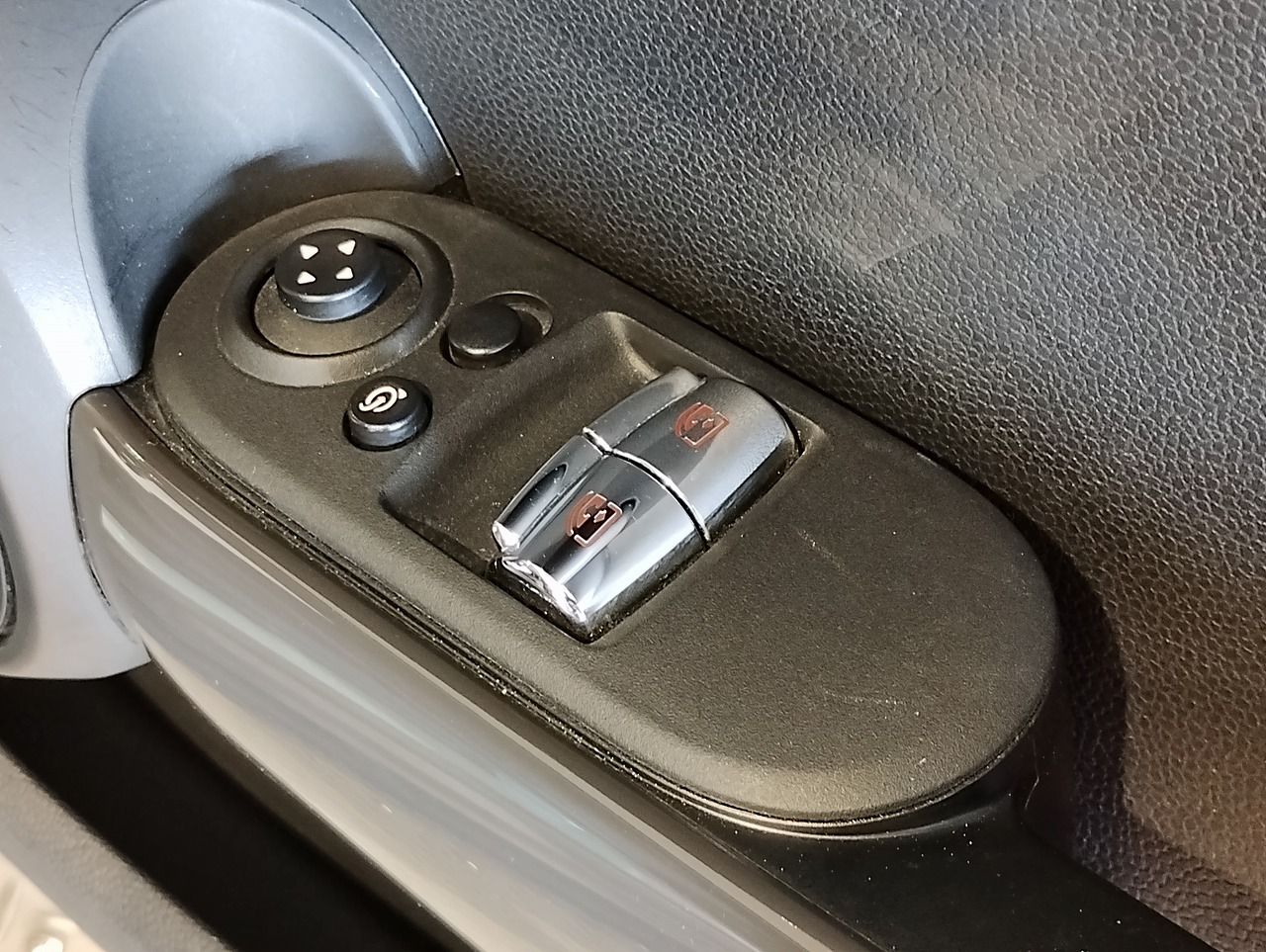 F56 MINI Cooper 3-Door Hatch LCI