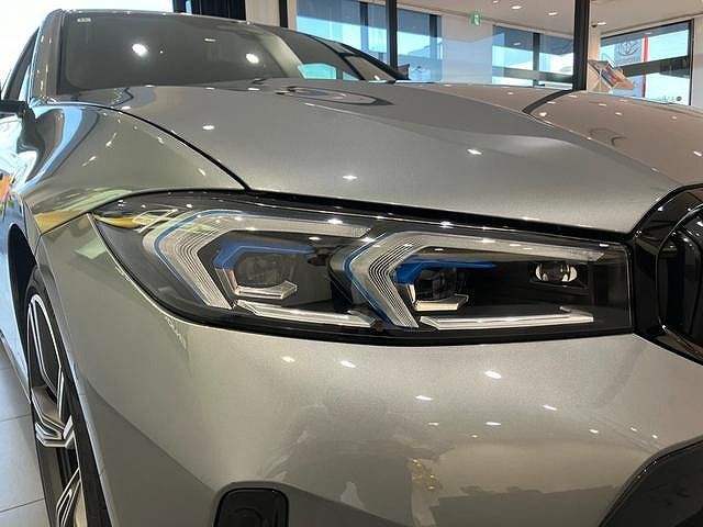 320d xDrive Berline RHD