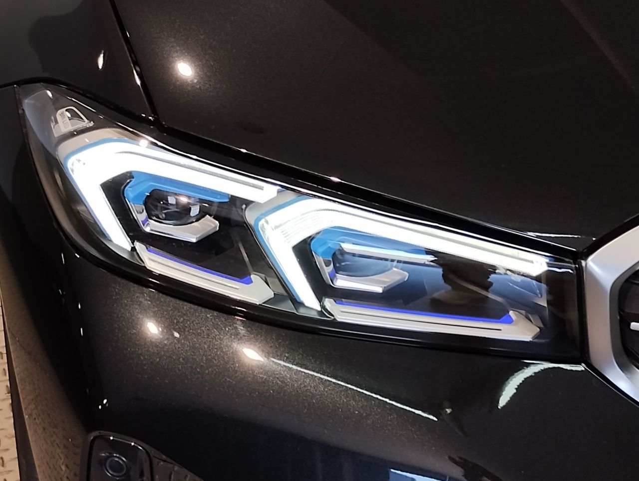 G21 M340i xDrive Touring LCI RHD