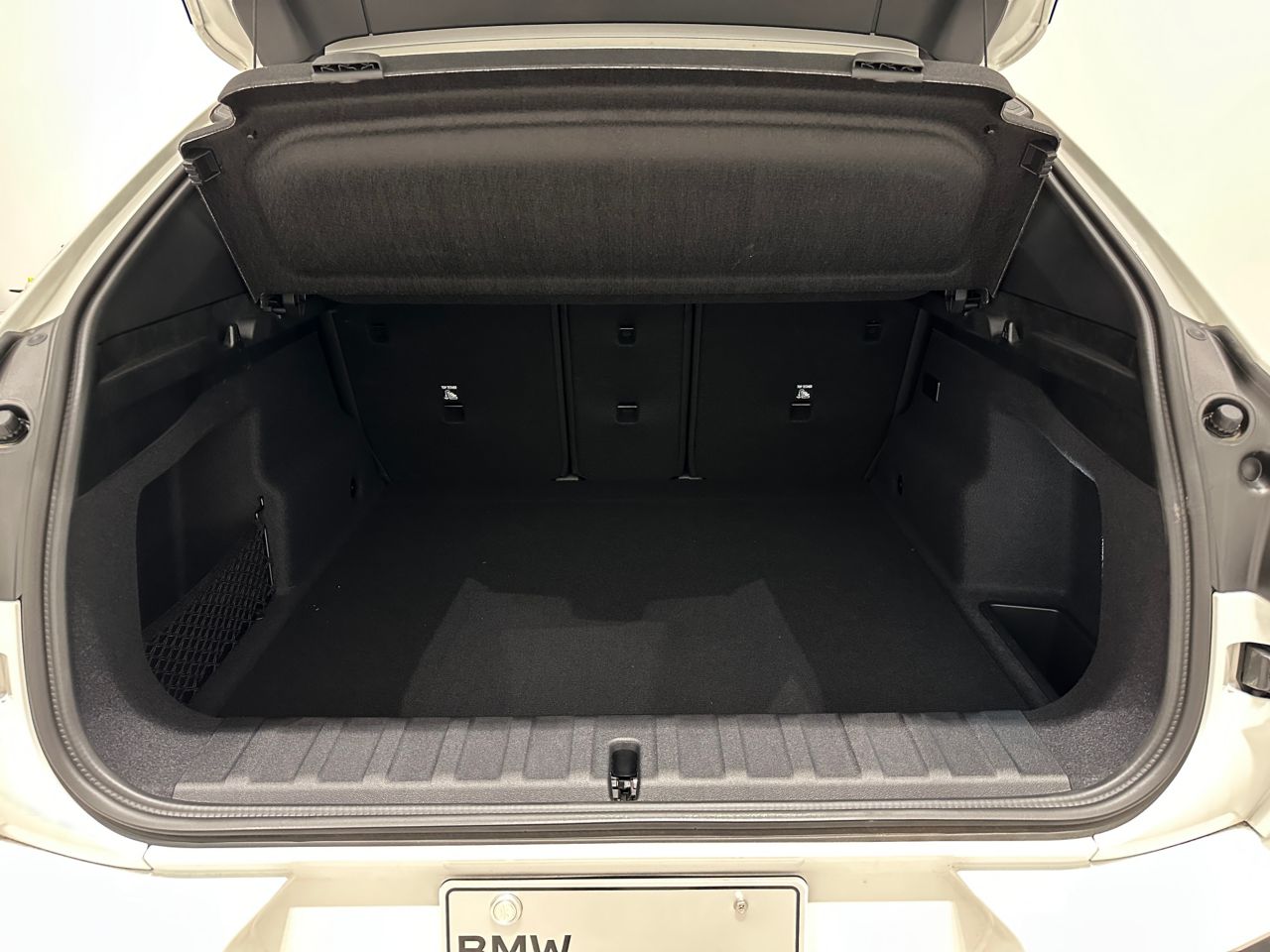 iX2 xDrive30 MSP