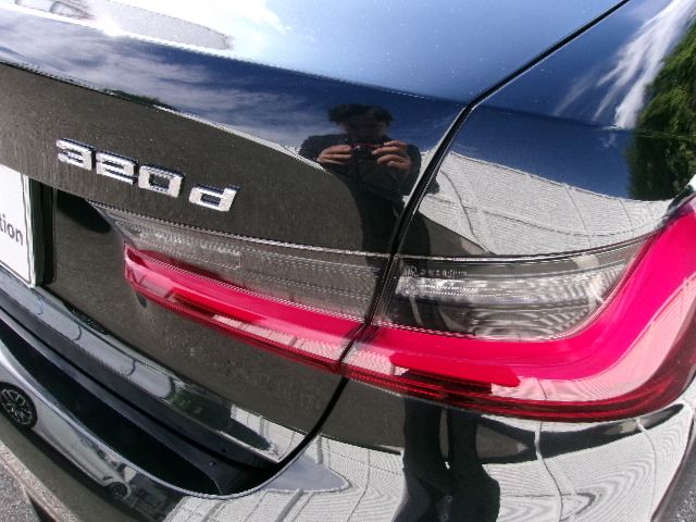 320d xDrive Berline RHD