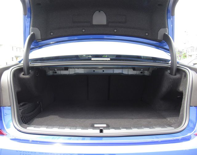 G20 330e Saloon RHD MX