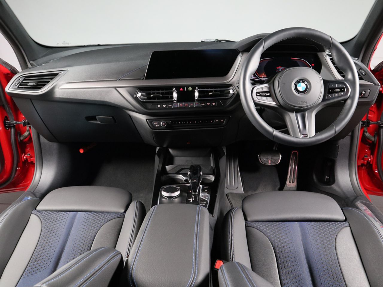 F40 118d Sports Hatch 5-door B47 2.0d