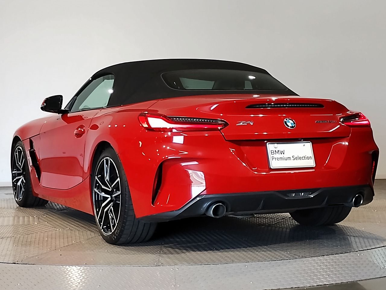 G29 z4 sDrive20i RHD
