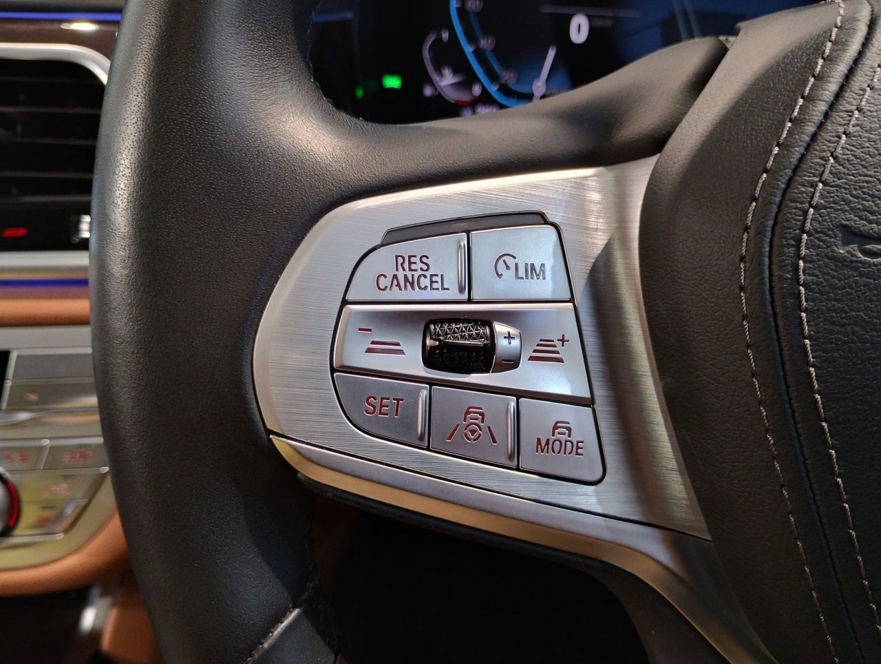G12 740Li Saloon LCI
