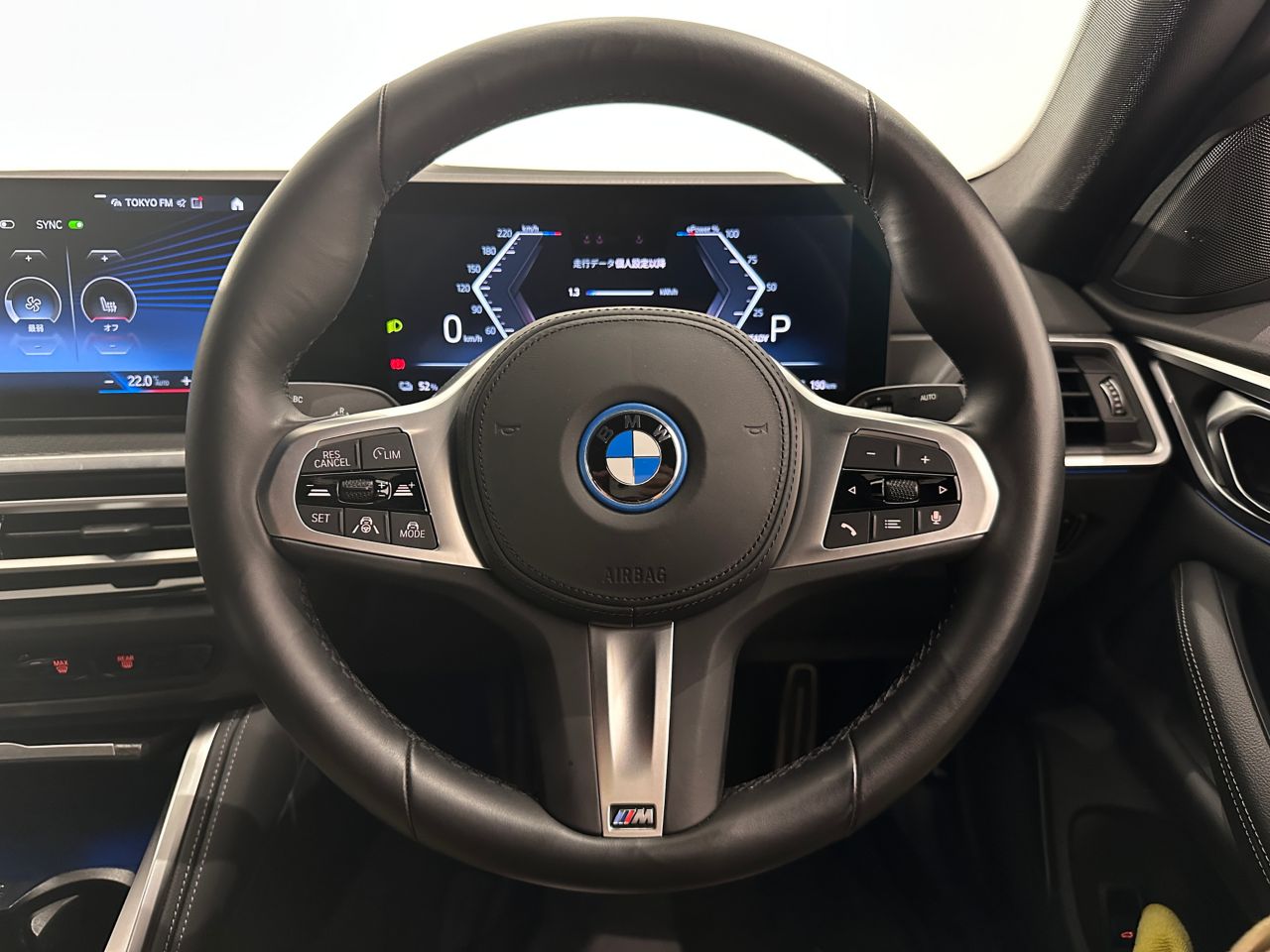 G26 i4 eDrive40 RHD