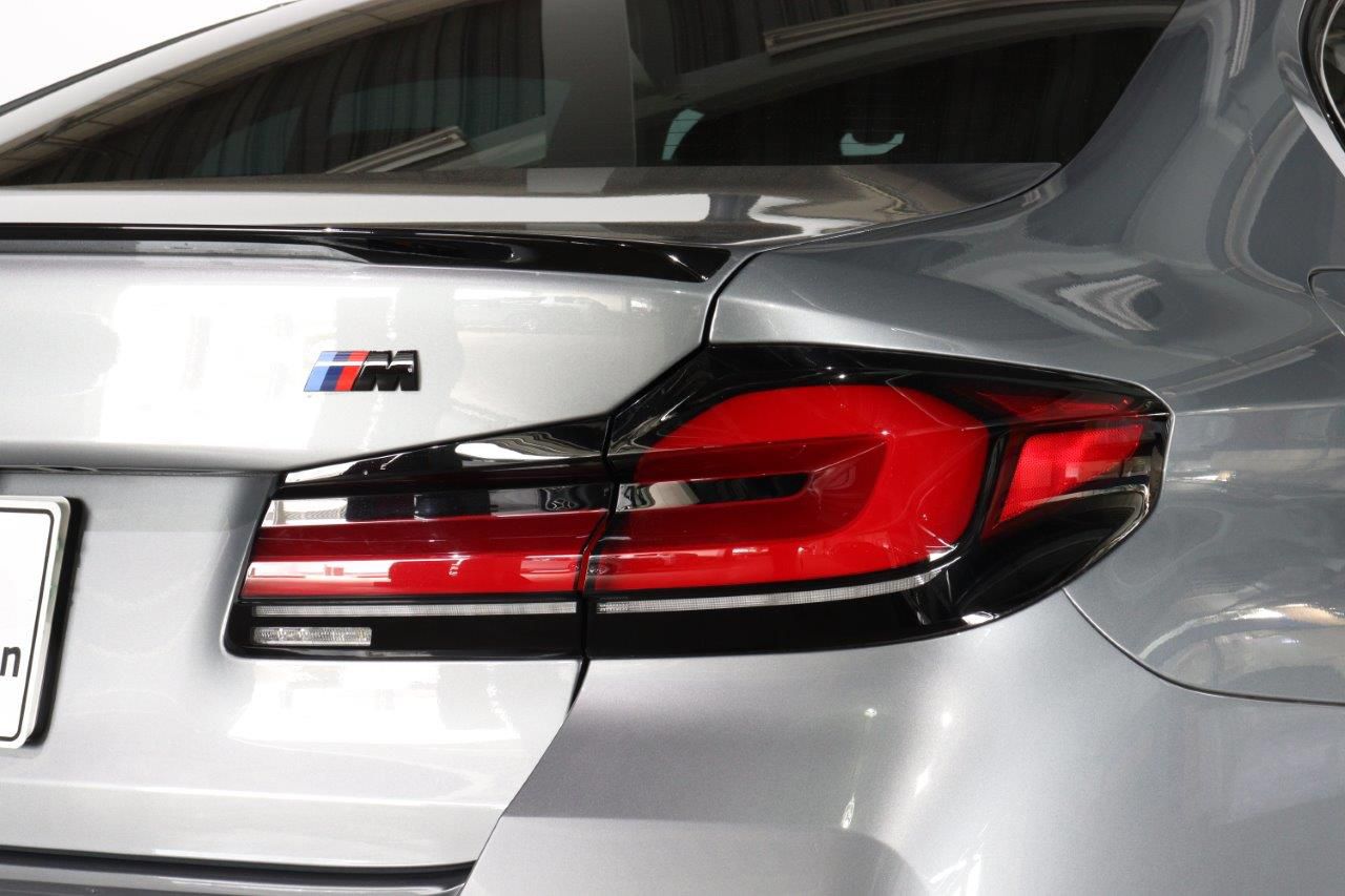 520d xDrive Sedan RHD