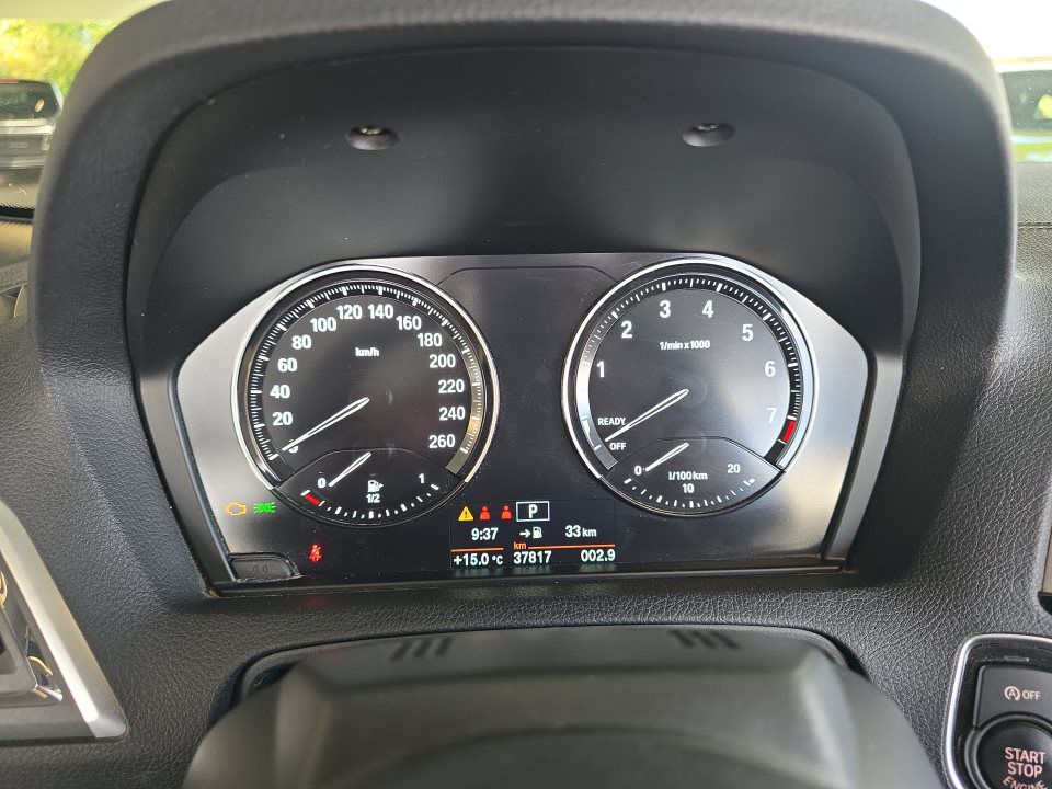 BMW 218