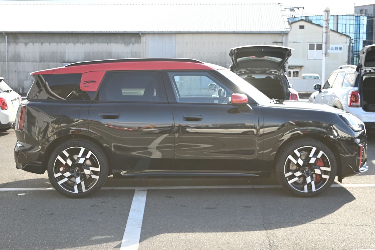 U25 MINI John Cooper Works Countryman ALL4