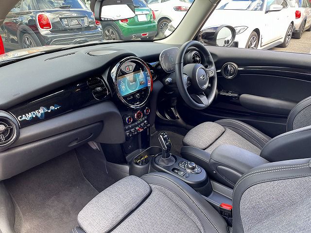 MINI Cooper F56 RHD