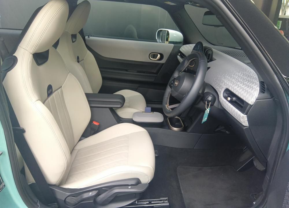 F66 MINI Cooper C 3Dr