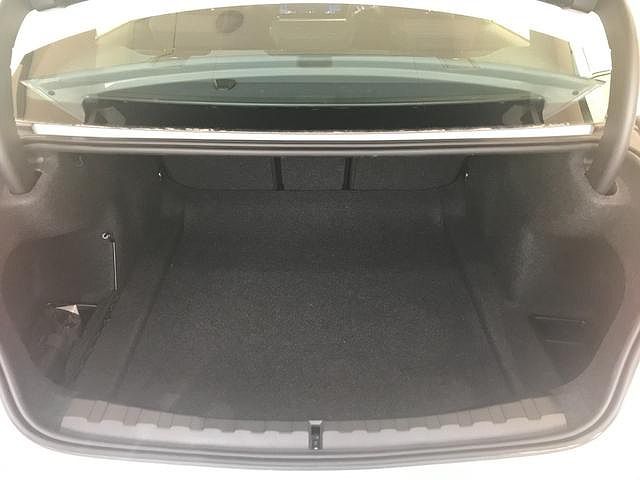 320d xDrive Berline RHD