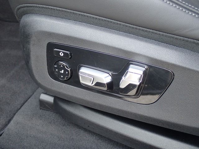 XM RHD