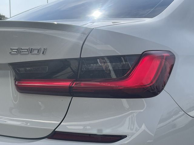 G20 320i Saloon RHD TU