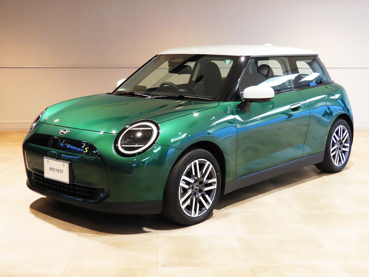 THE NEW ALL-ELECTRIC MINI COOPER SE