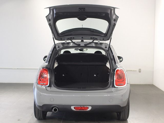 F55 COOPER D (AT)